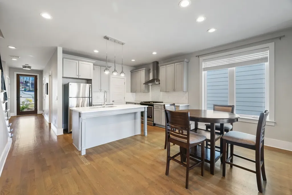523B Weakley Avenue Nashville TN 37207