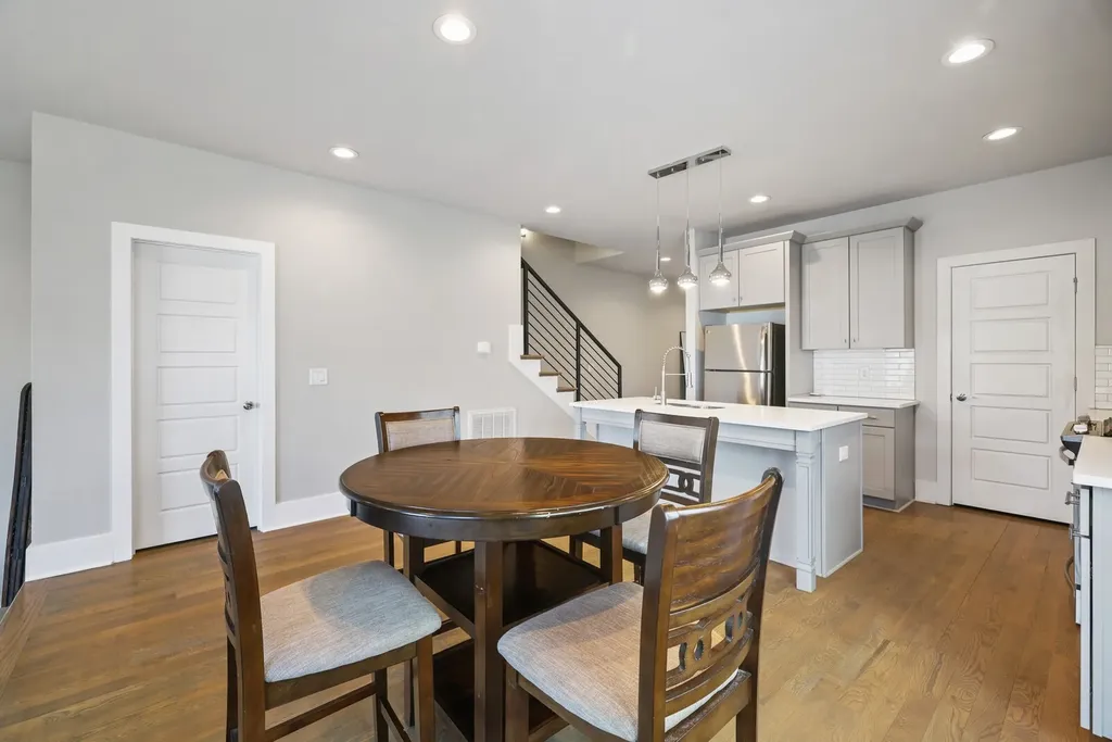 523B Weakley Avenue Nashville TN 37207