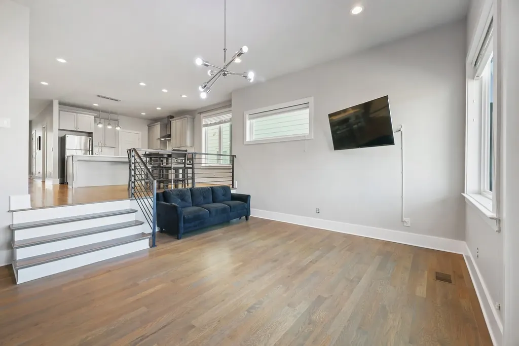 523B Weakley Avenue Nashville TN 37207