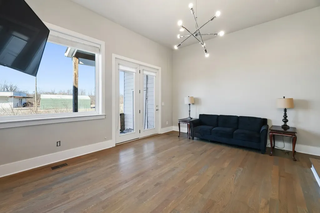523B Weakley Avenue Nashville TN 37207