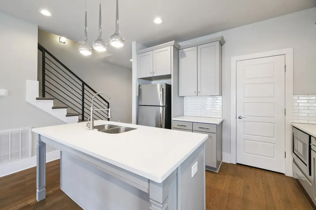 523B Weakley Avenue Nashville TN 37207