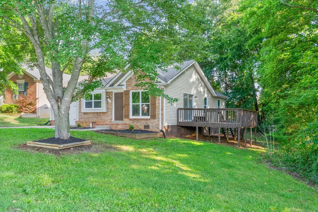 75 Grassmire Drive Clarksville TN 37042