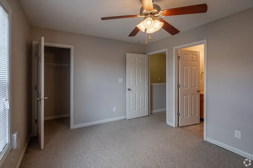 739 Heritage Pointe Circle Clarksville TN 37042