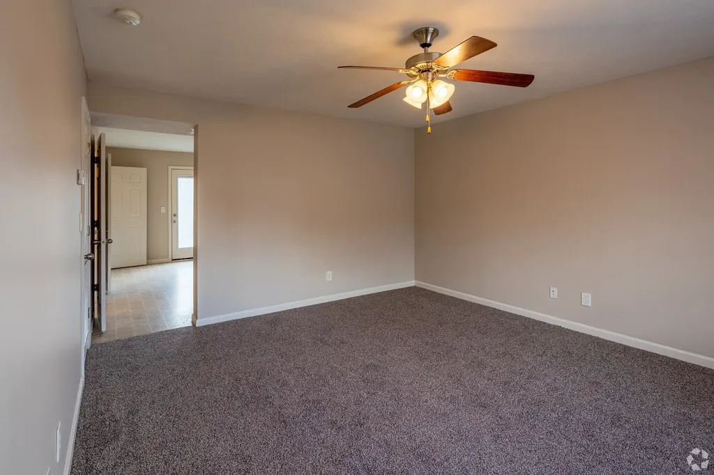 739 Heritage Pointe Circle Clarksville TN 37042