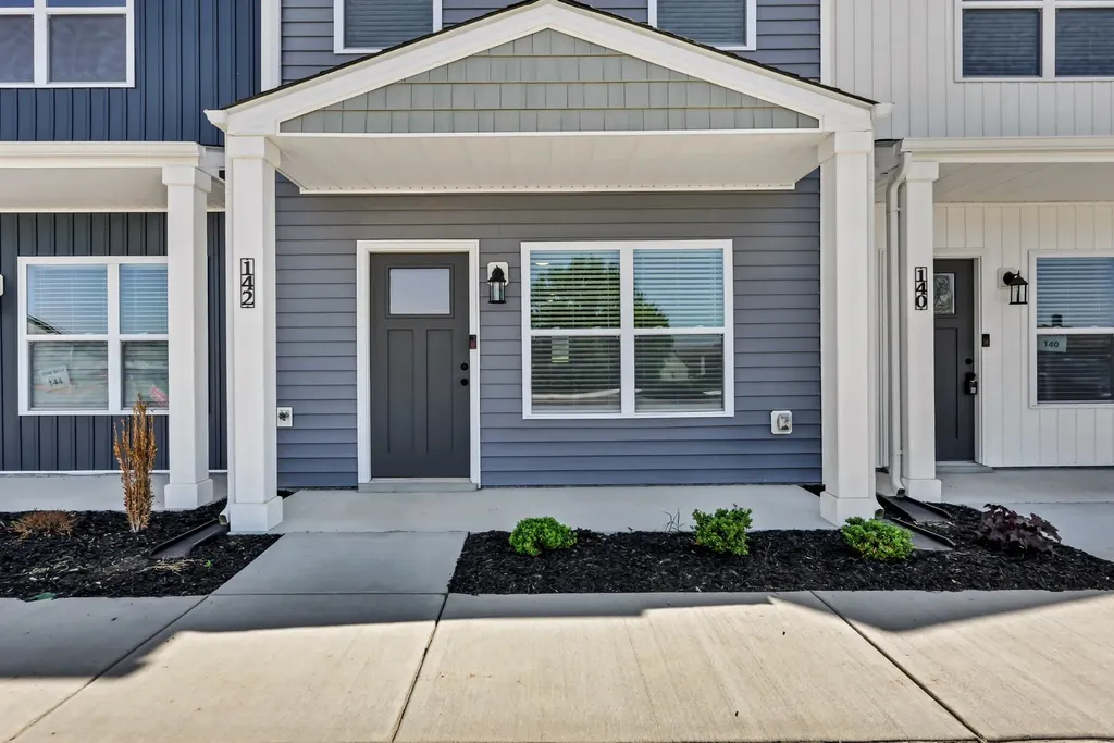 142 Front Ridge Circle Clarksville TN 37040