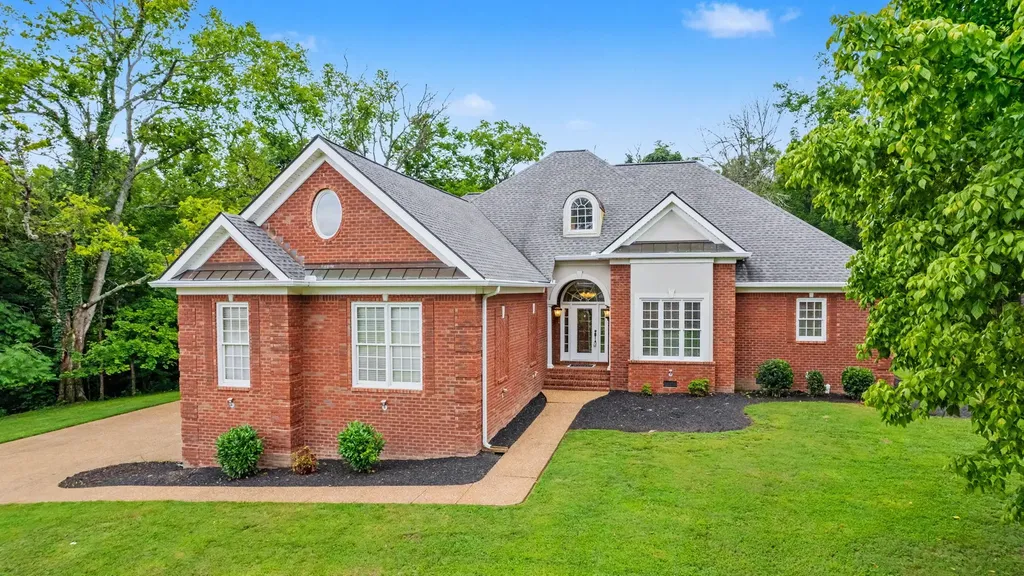 618 Derby Downs Lebanon TN 37087