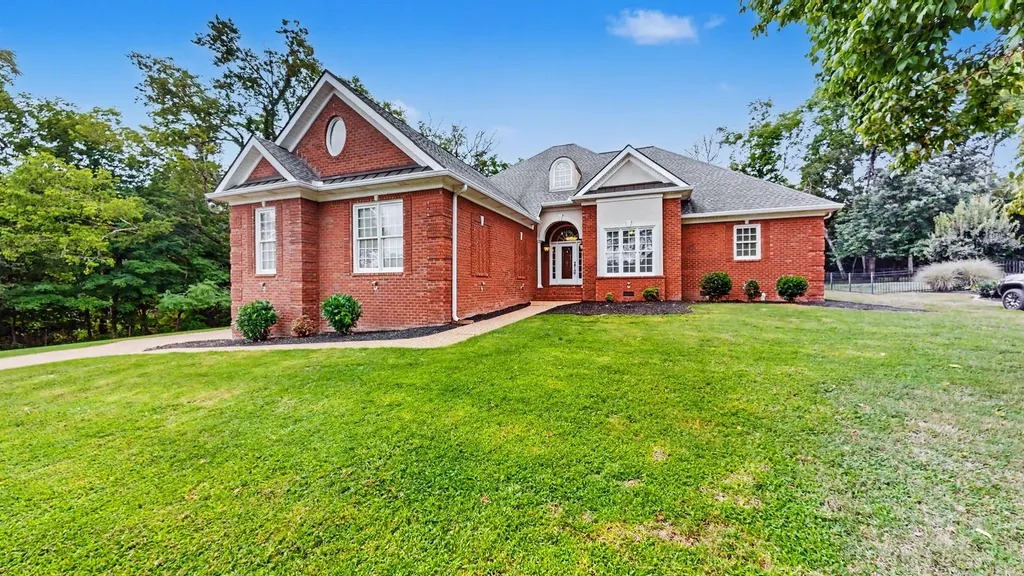 618 Derby Downs Lebanon TN 37087