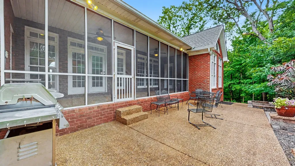 618 Derby Downs Lebanon TN 37087