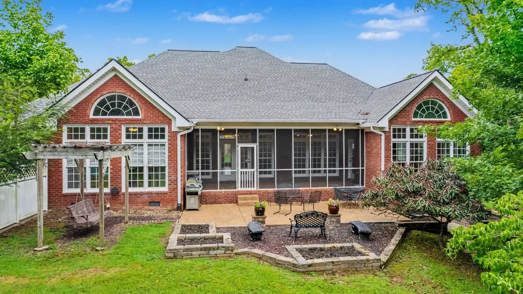 618 Derby Downs Lebanon TN 37087