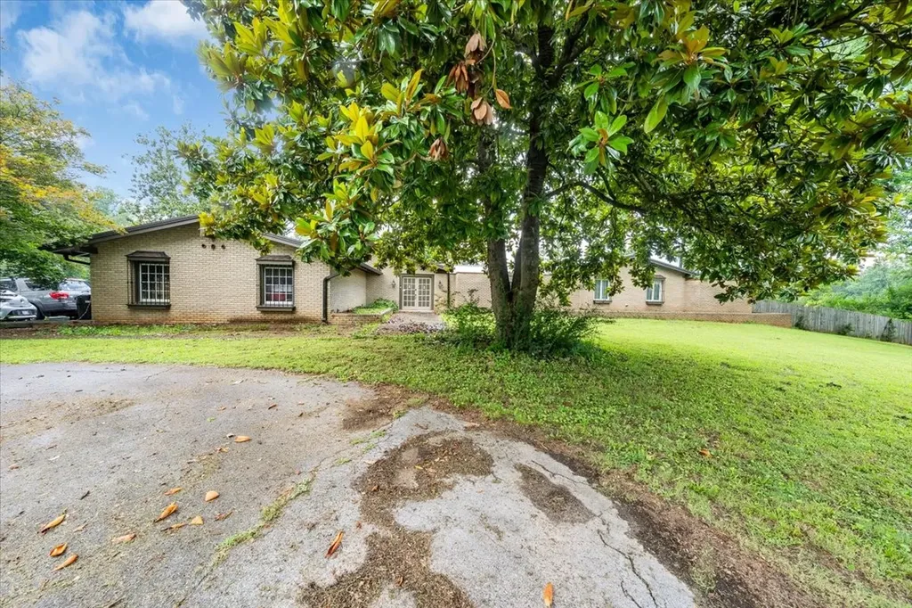 6126 Manchester Highway Morrison TN 37357