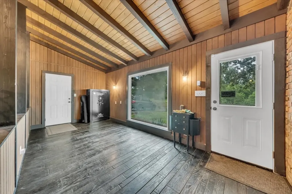 6126 Manchester Highway Morrison TN 37357