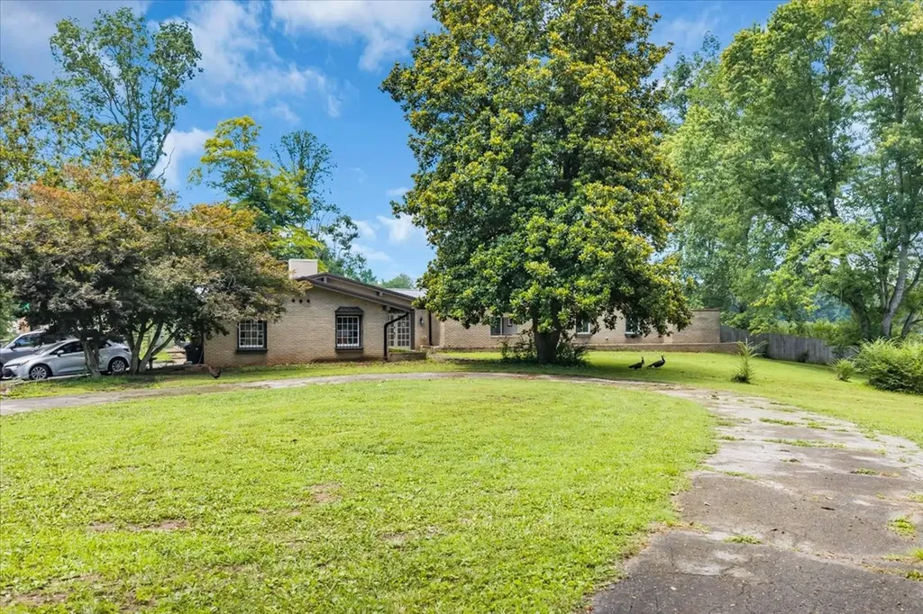 6126 Manchester Highway Morrison TN 37357