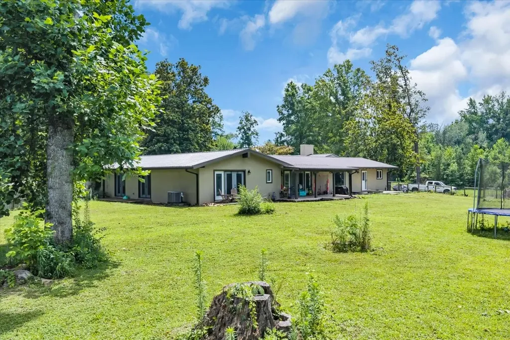 6126 Manchester Highway Morrison TN 37357