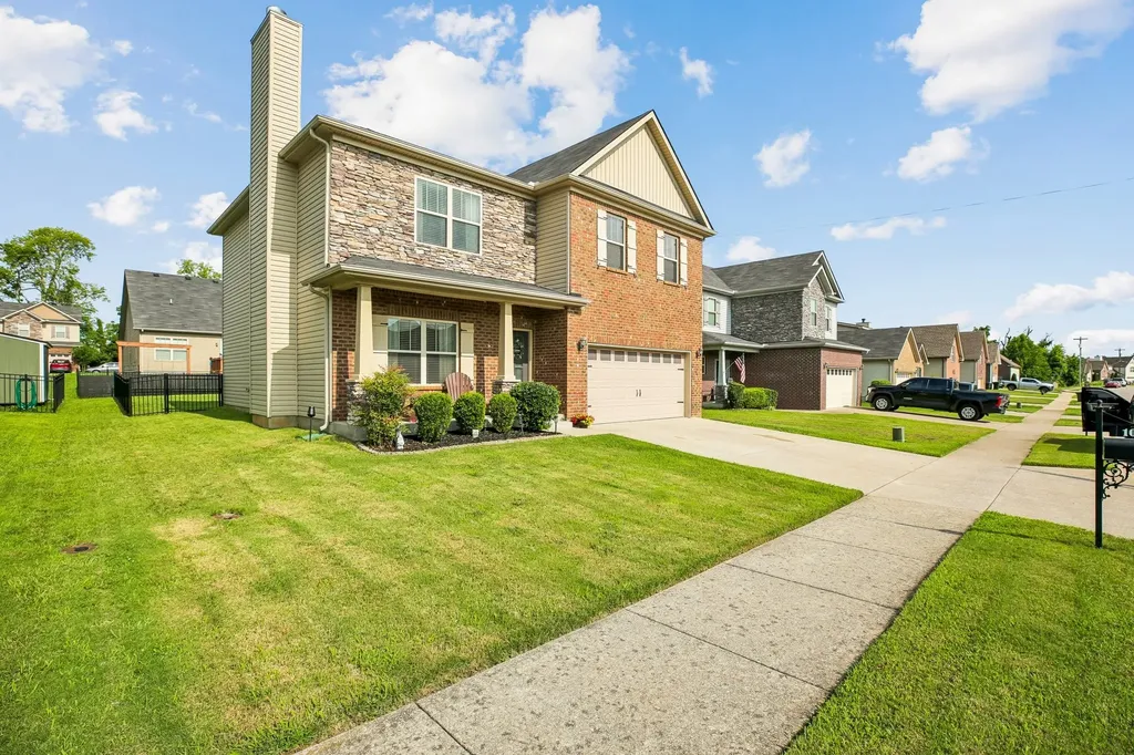 1031 Harper Dean Way Gallatin TN 37066