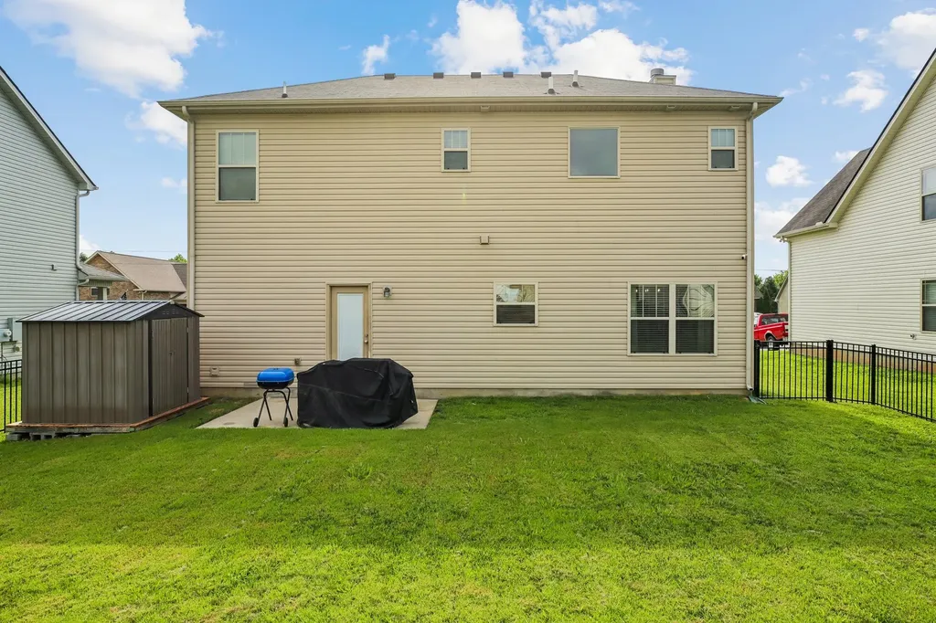 1031 Harper Dean Way Gallatin TN 37066