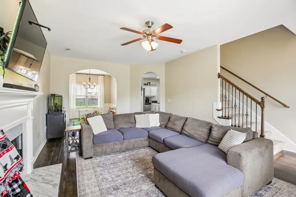 1031 Harper Dean Way Gallatin TN 37066