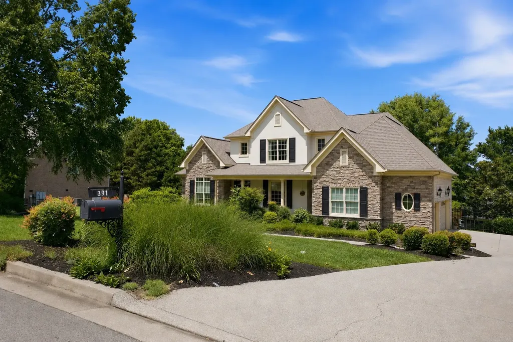 391 Childe Harolds Circle Brentwood TN 37027