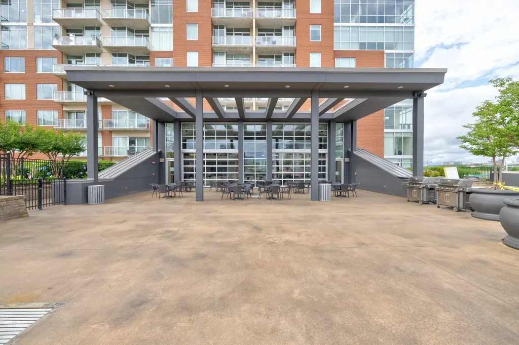 600 12th Ave, S Nashville TN 37203