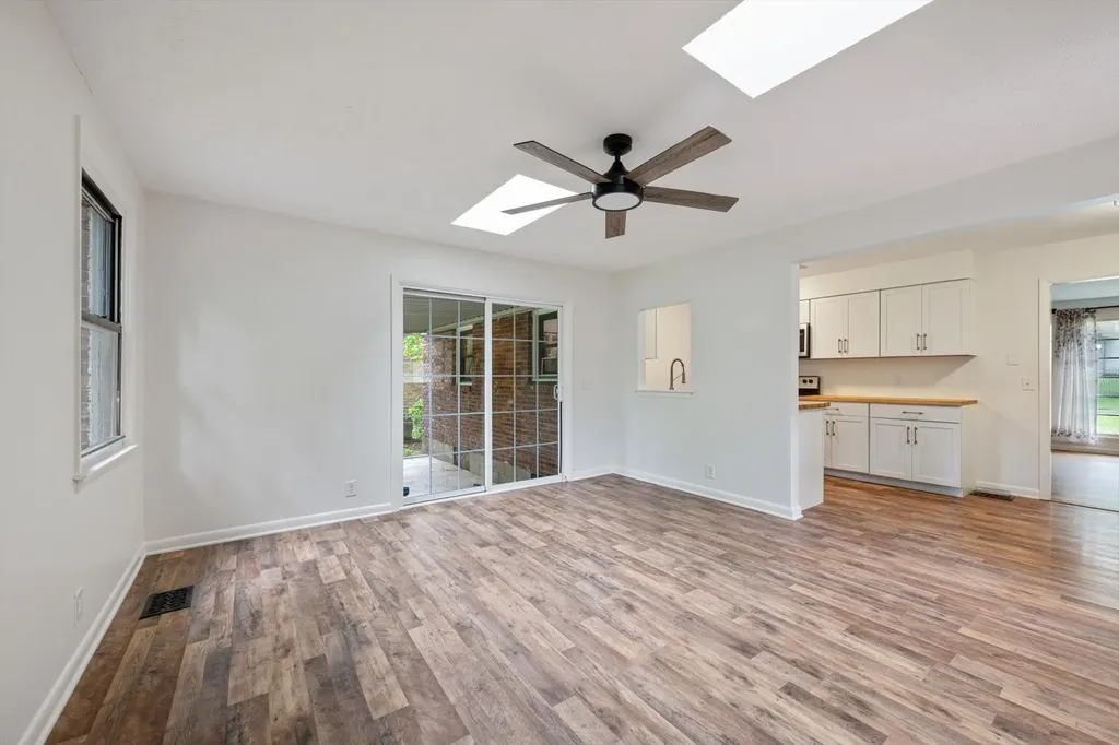 4981 Edmondson Pike Nashville TN 37211