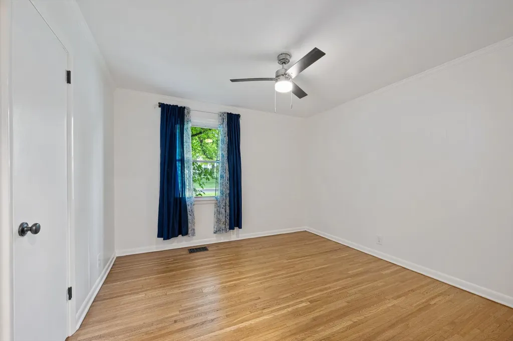 4981 Edmondson Pike Nashville TN 37211