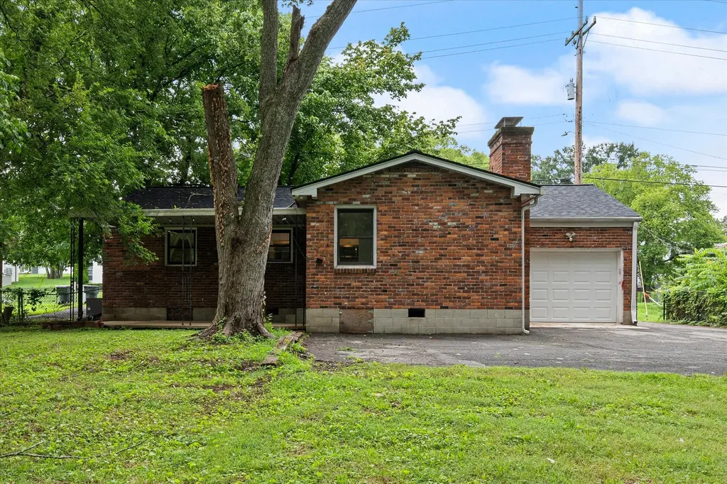 4981 Edmondson Pike Nashville TN 37211