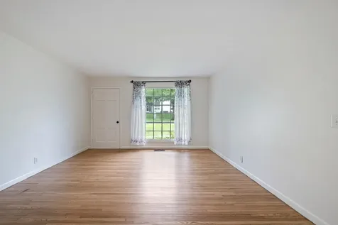 4981 Edmondson Pike Nashville TN 37211