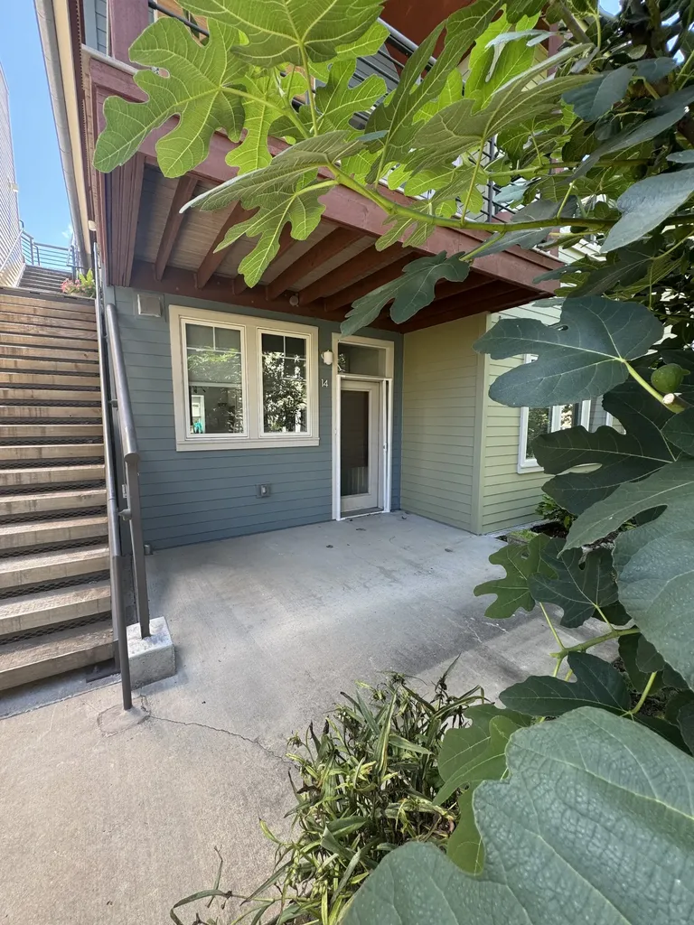 1325 5th Ave, N Nashville TN 37208