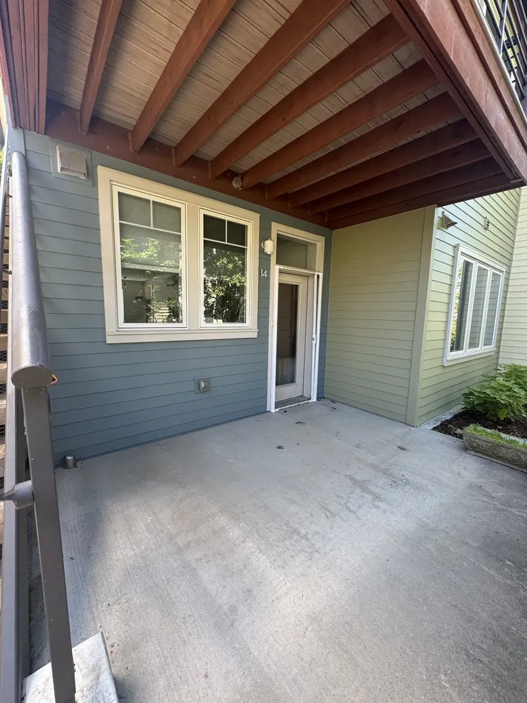 1325 5th Ave, N Nashville TN 37208