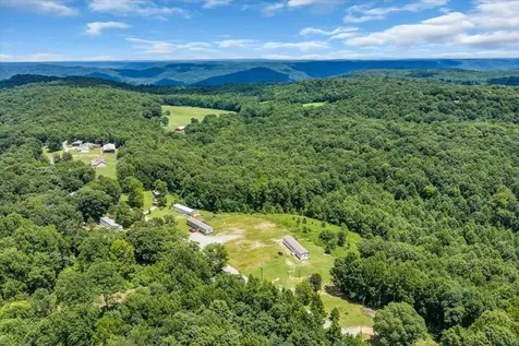 742 Captain Carter Road Spencer TN 38585