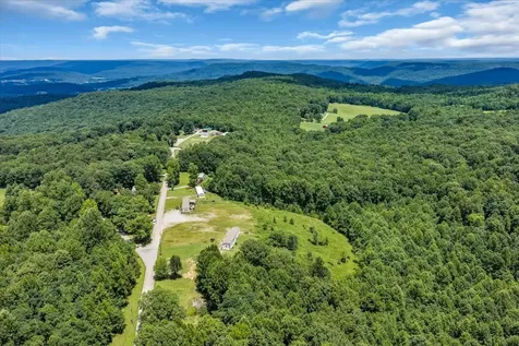 742 Captain Carter Road Spencer TN 38585
