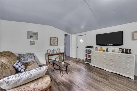 742 Captain Carter Road Spencer TN 38585