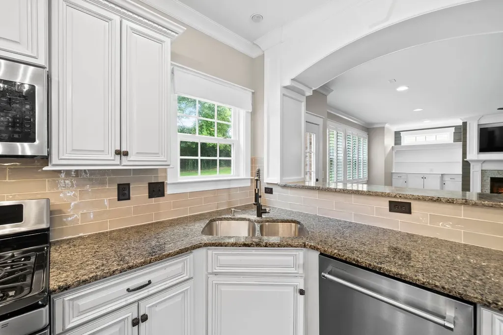 1387 Round Hill Lane Spring Hill TN 37174