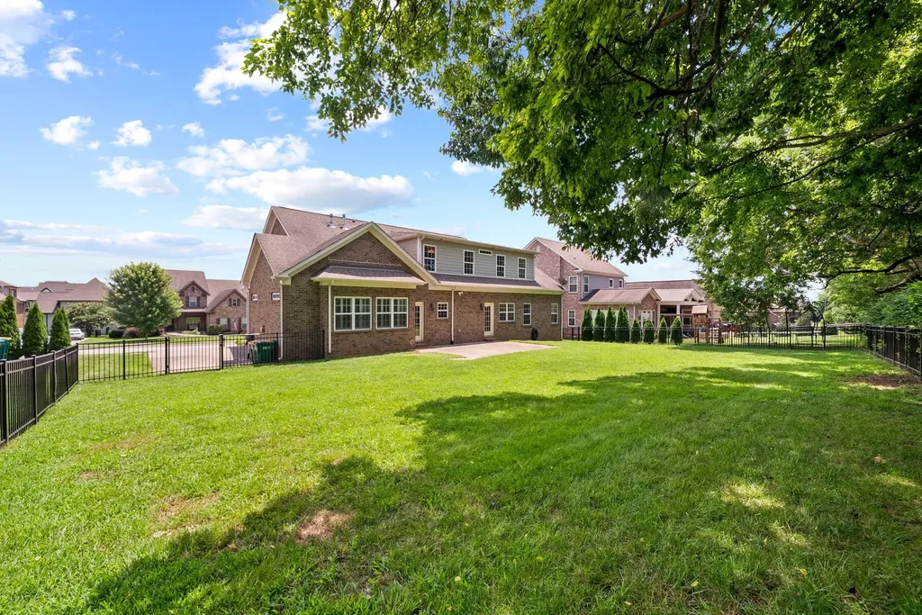 1387 Round Hill Lane Spring Hill TN 37174