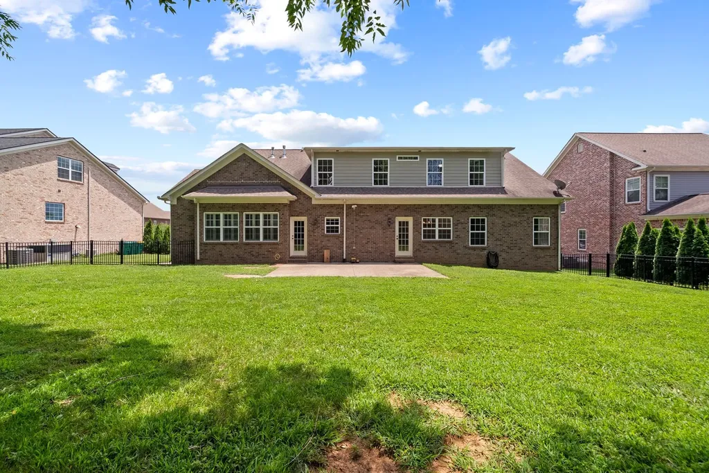 1387 Round Hill Lane Spring Hill TN 37174
