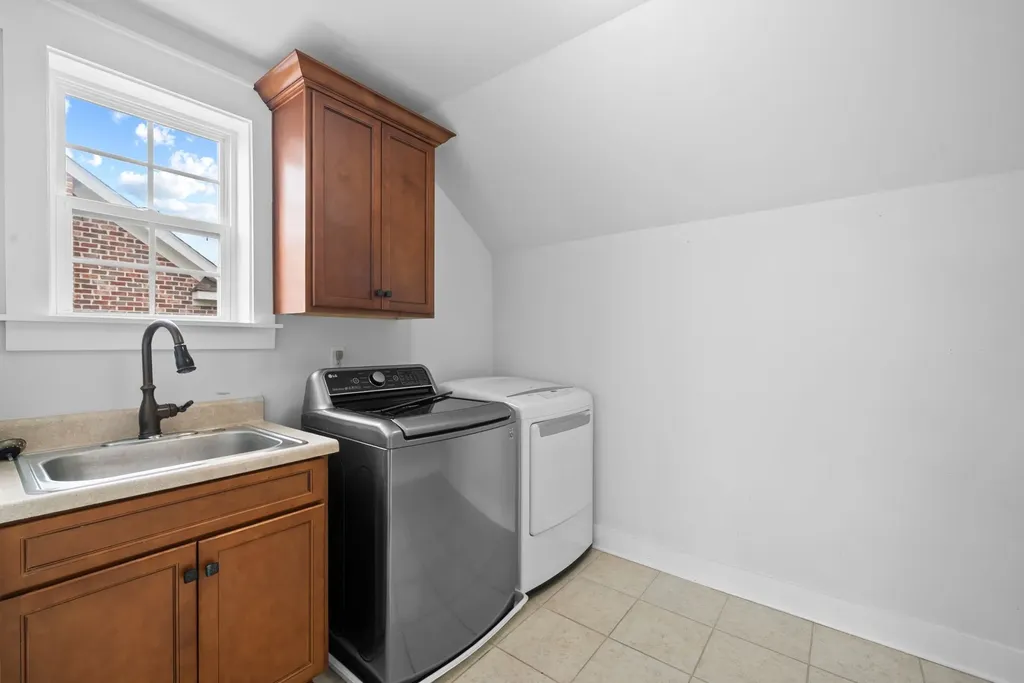 1387 Round Hill Lane Spring Hill TN 37174