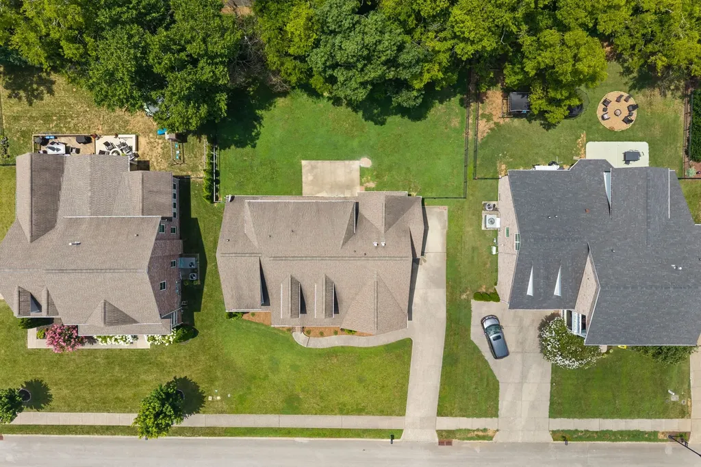 1387 Round Hill Lane Spring Hill TN 37174