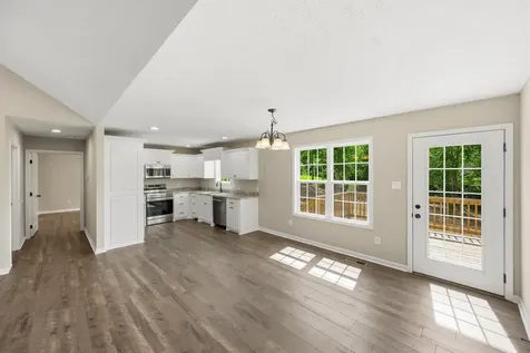 435 Old Huntingdon Lexington TN 38351
