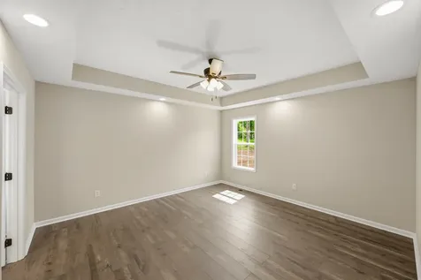 435 Old Huntingdon Lexington TN 38351