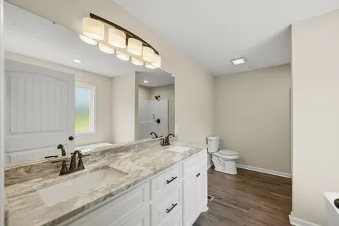 435 Old Huntingdon Lexington TN 38351