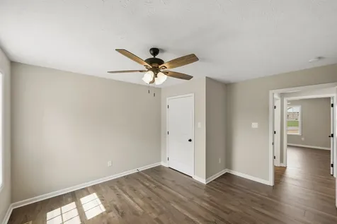 435 Old Huntingdon Lexington TN 38351