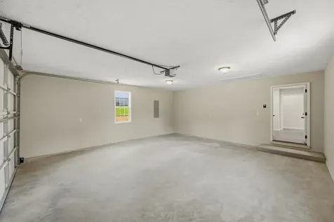 435 Old Huntingdon Lexington TN 38351