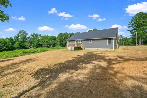435 Old Huntingdon Lexington TN 38351
