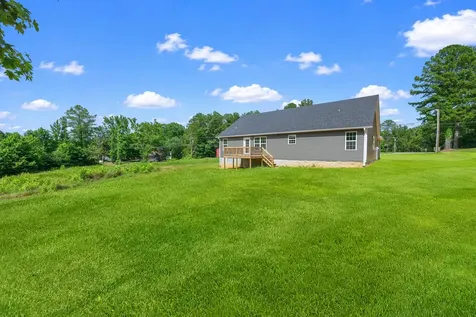 435 Old Huntingdon Lexington TN 38351