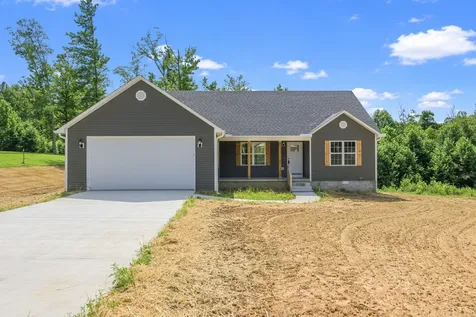 435 Old Huntingdon Lexington TN 38351