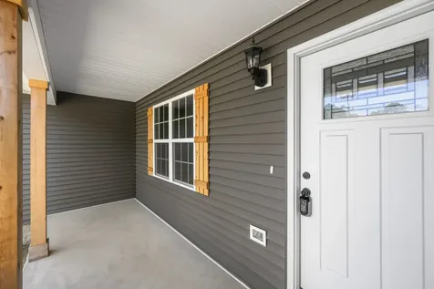 435 Old Huntingdon Lexington TN 38351