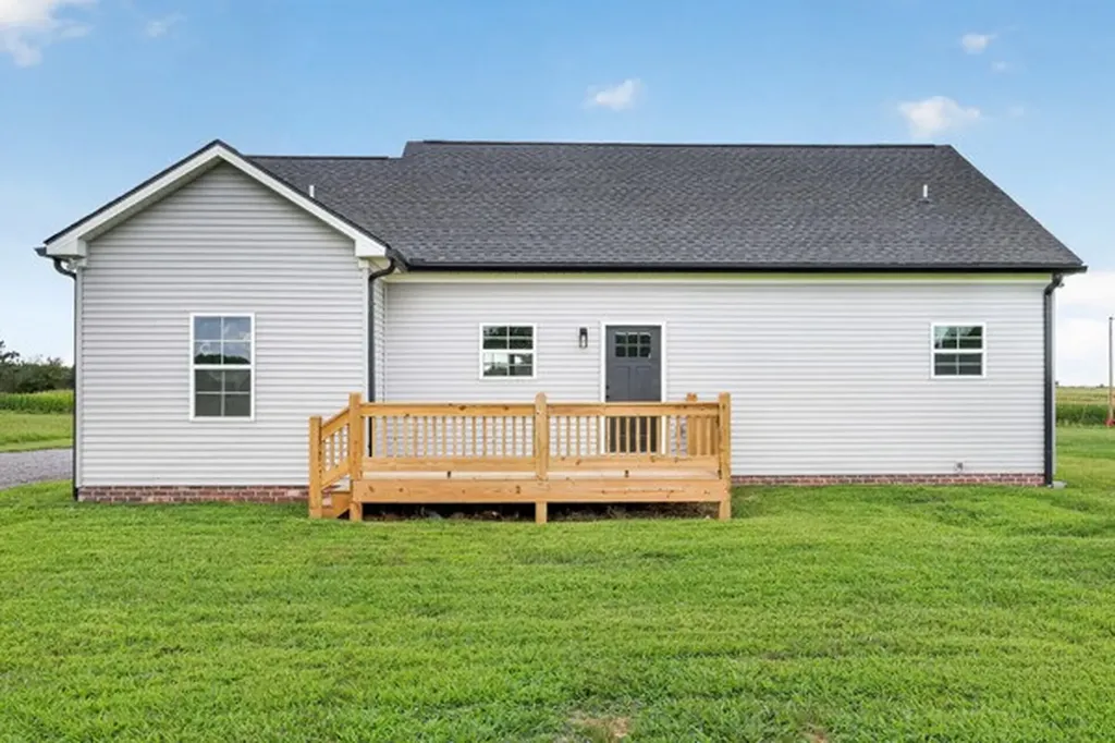 1233 Coleytown Road Lafayette TN 37083