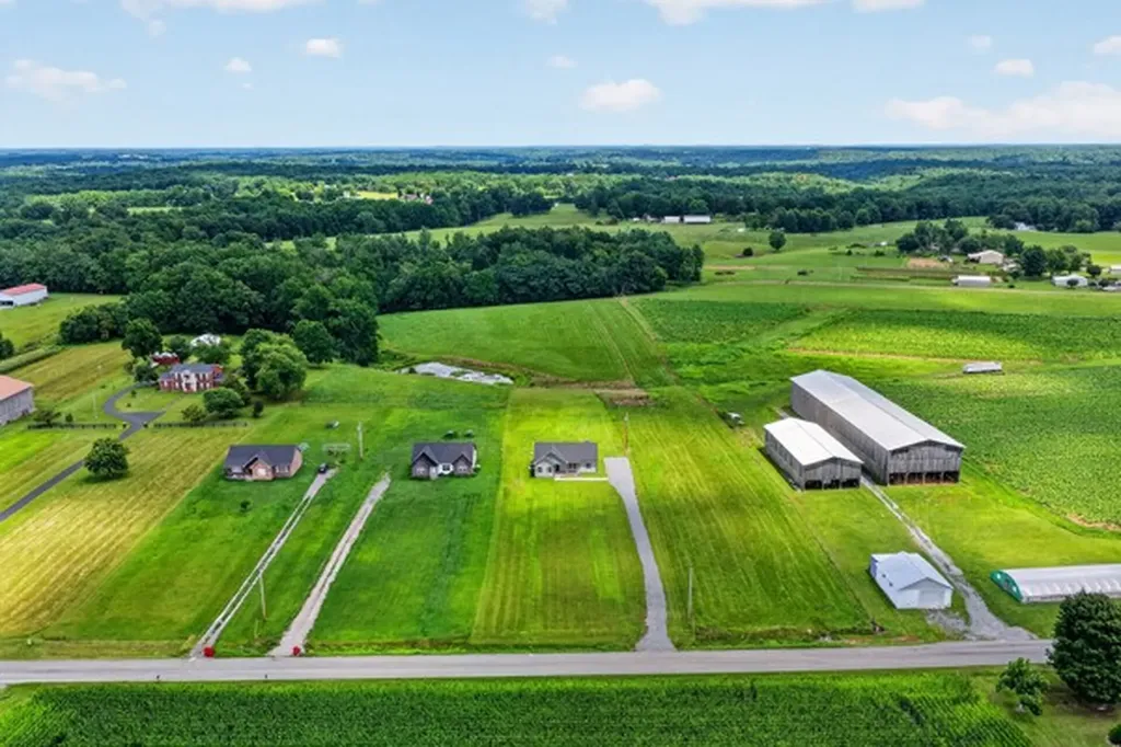 1233 Coleytown Road Lafayette TN 37083