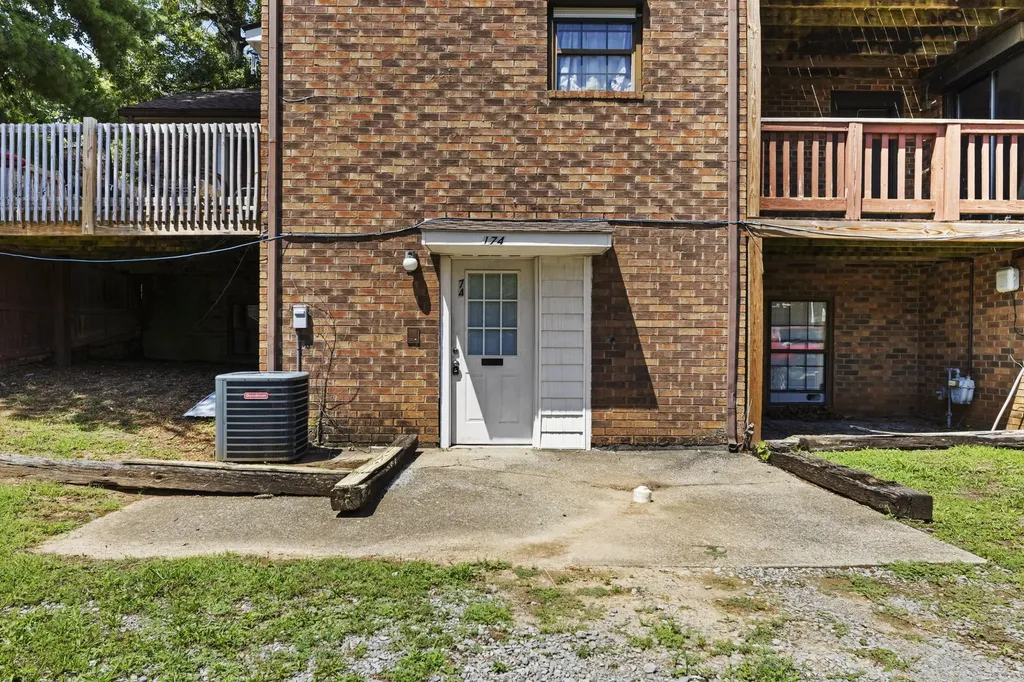 174 Condor Court Clarksville TN 37042