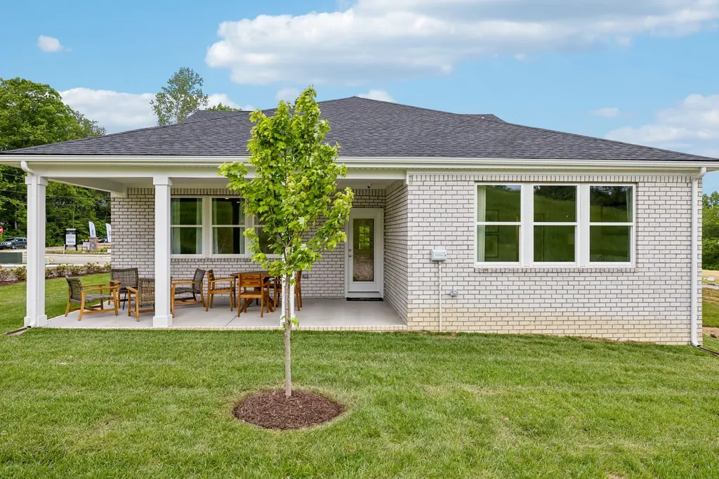 524 Stonehaus Crossing, E Antioch TN 37013