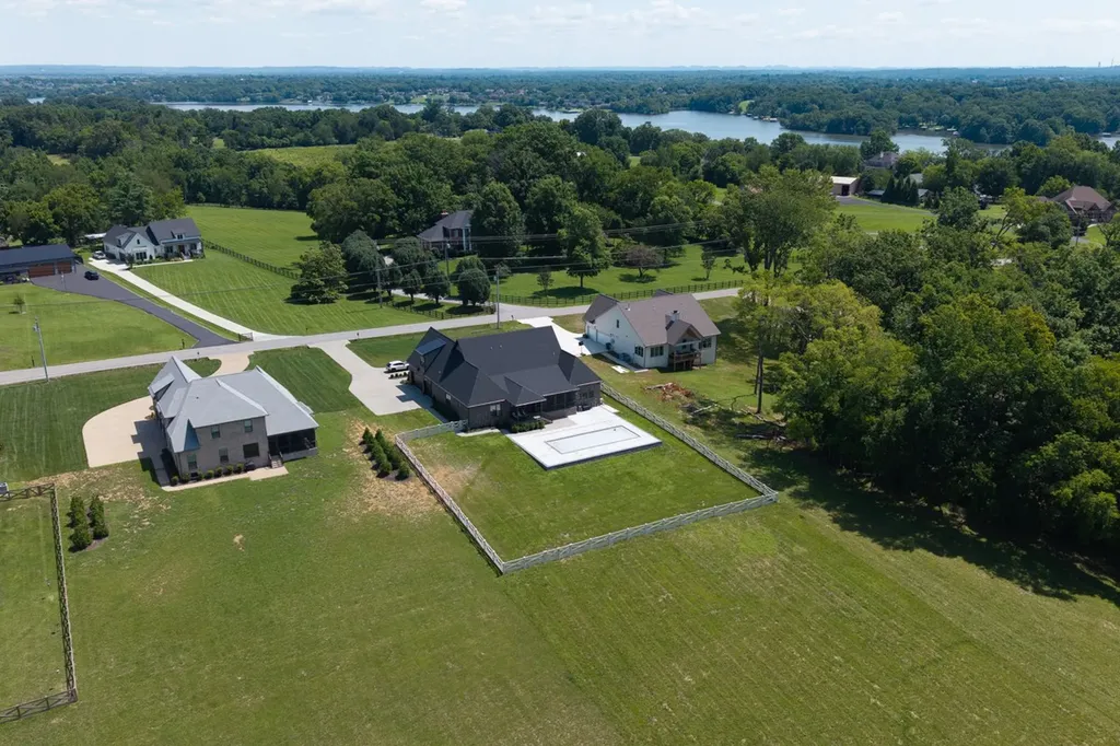 3255 Saundersville Ferry Road Mount Juliet TN 37122